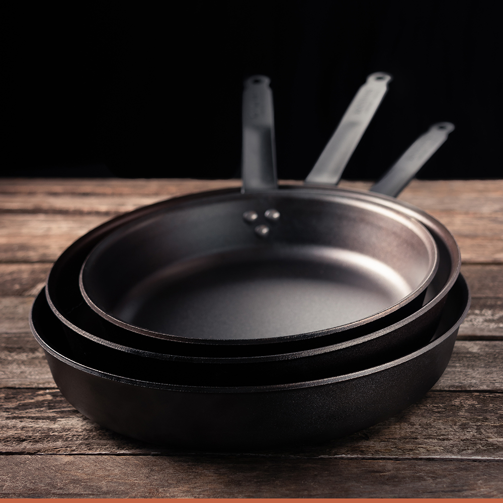Covered shop frying pan