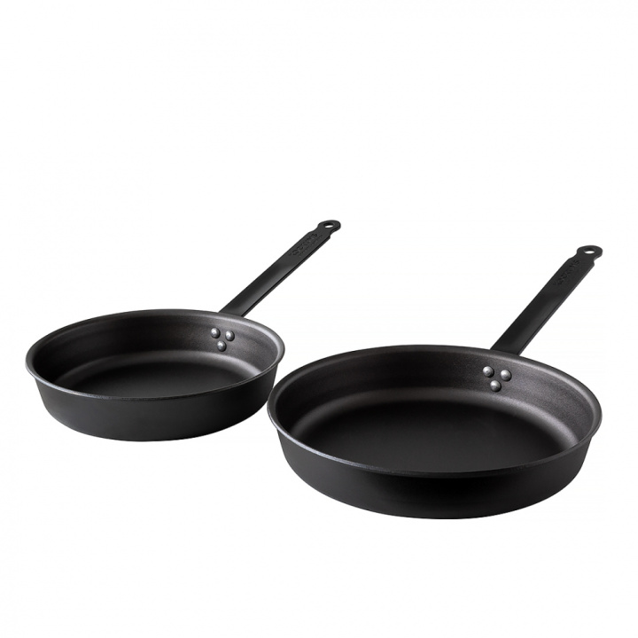 Set with frying pans 24 cm and 28 cm in the group at Kockums Jernverk AB (SET0037)